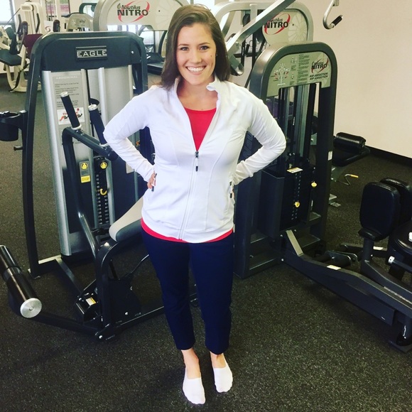 Meet your Posher, Julie - Picture 2 of 2